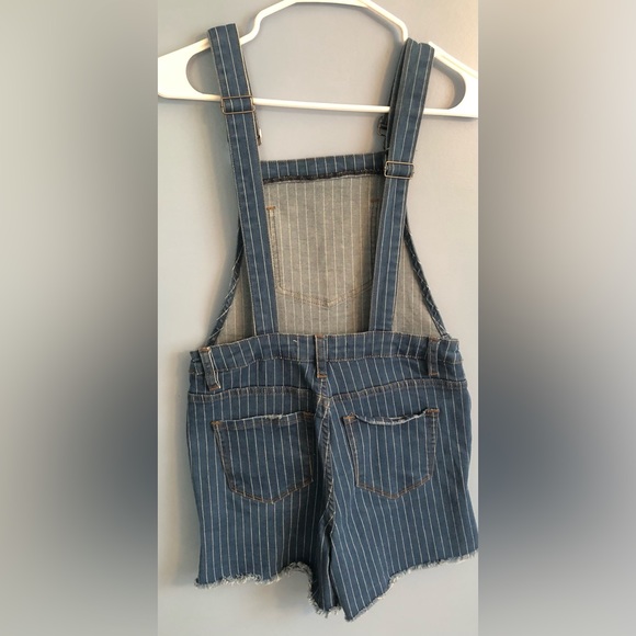 Pink Lily Pinstripe Shorts Overalls XS - Picture 4 of 9